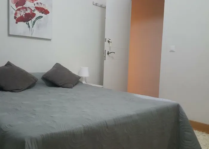 Yna * Málaga